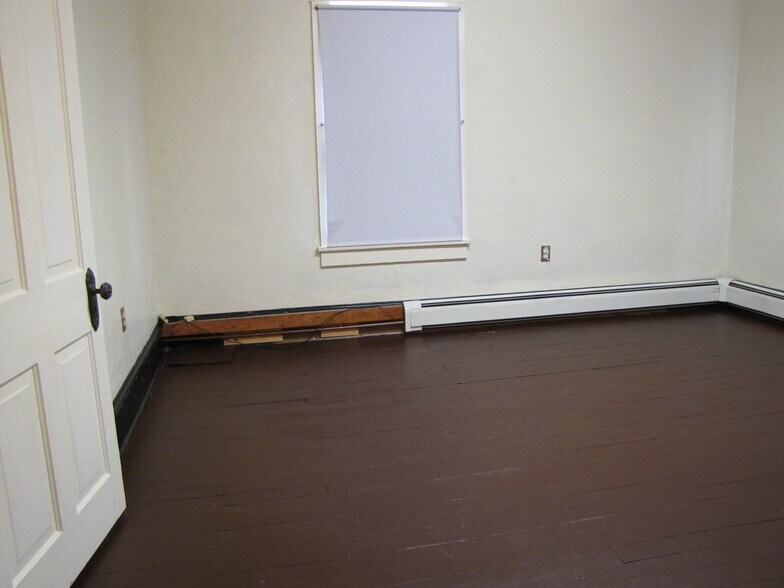 2d front - 311 S Burrowes St