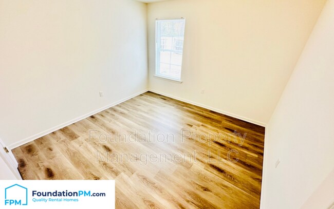 Building Photo - 3929 Wesley Forest Pl W