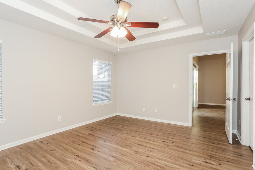 Building Photo - 756 Hazelmoor Ln