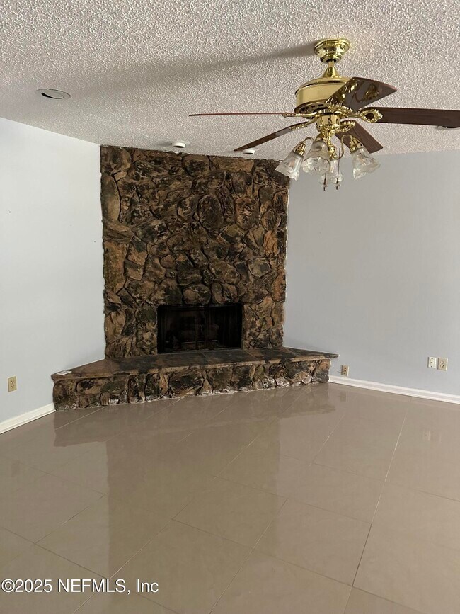 Building Photo - 6192 Duclay Forest Dr S