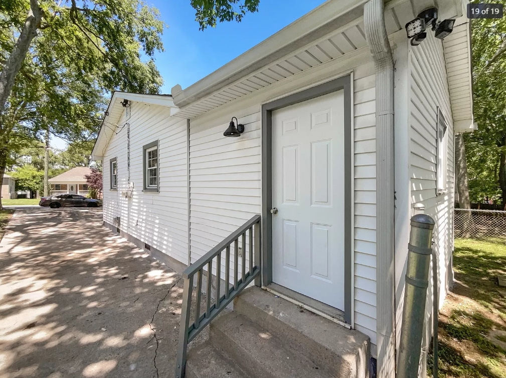 Building Photo - 114 McKinley St