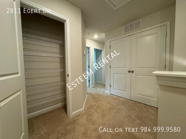 Building Photo - 2811 Egert Dr