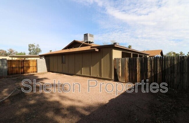 Building Photo - 4523 E Camino Cir