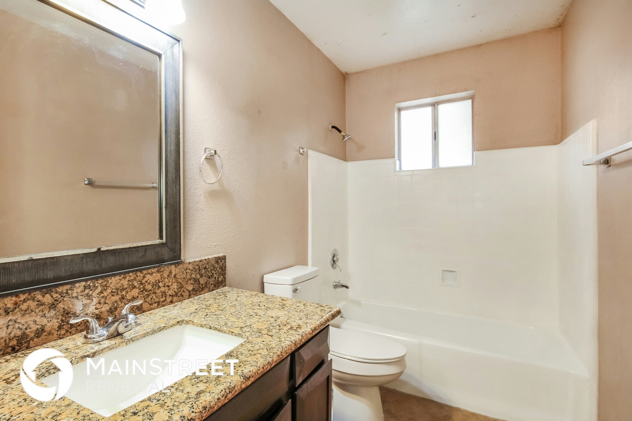 Building Photo - 3907 W Kaler Dr