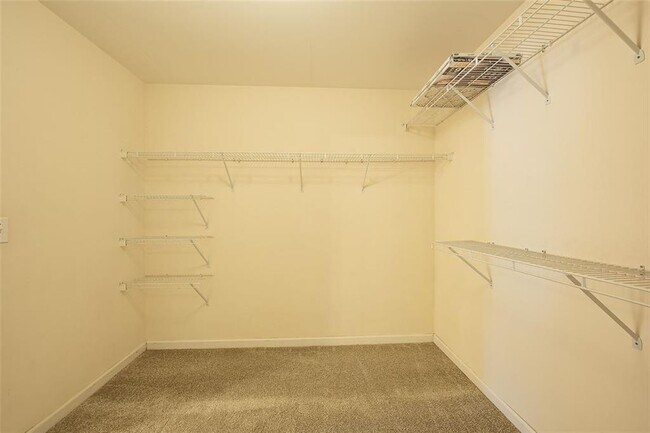 Building Photo - 12755 Morningpark Cir