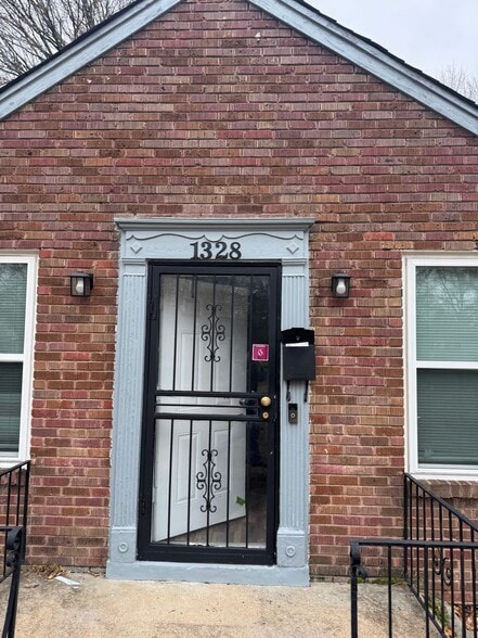 Building Photo - 1328 Semmes St