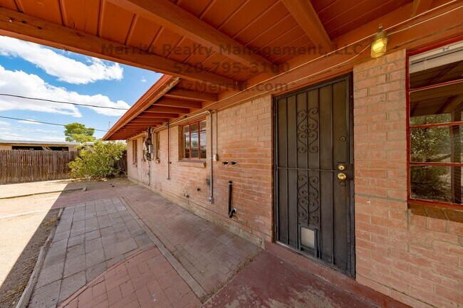 Building Photo - Perfect 3 bdrm 2 bath home in quiet centra...