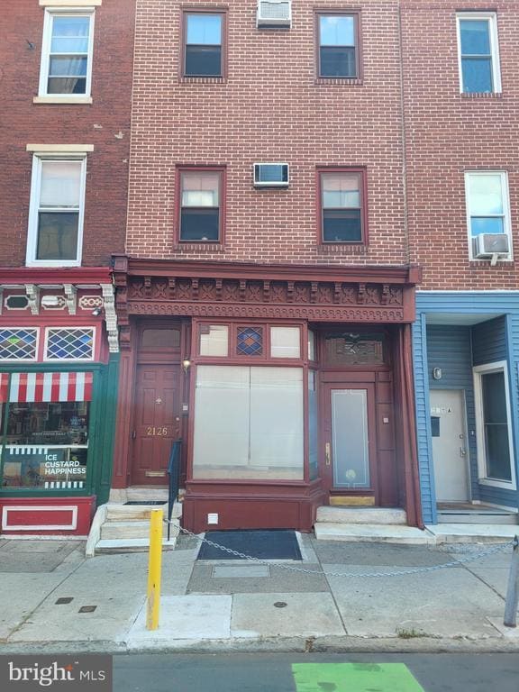 Primary Photo - 2126 South St