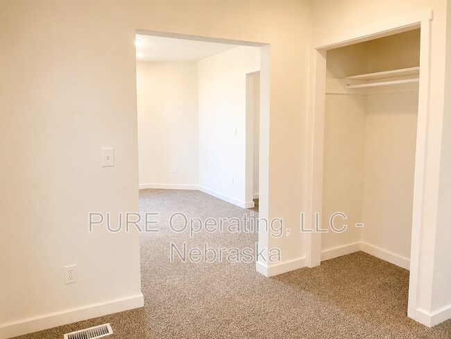 Building Photo - 4245 Burdette St