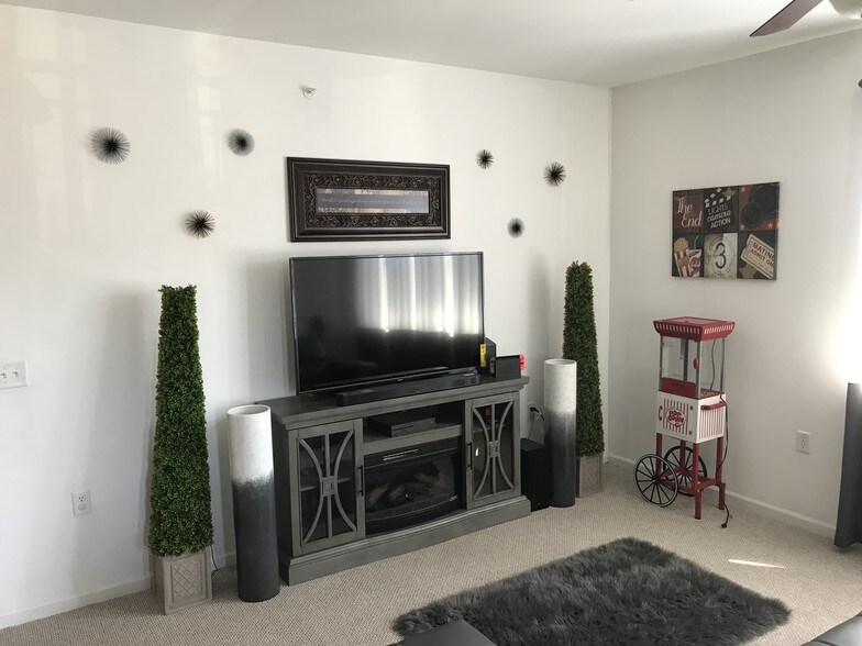 Building Photo - 4301 Colindale Rd