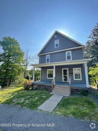 Building Photo - 215 Highland Ave