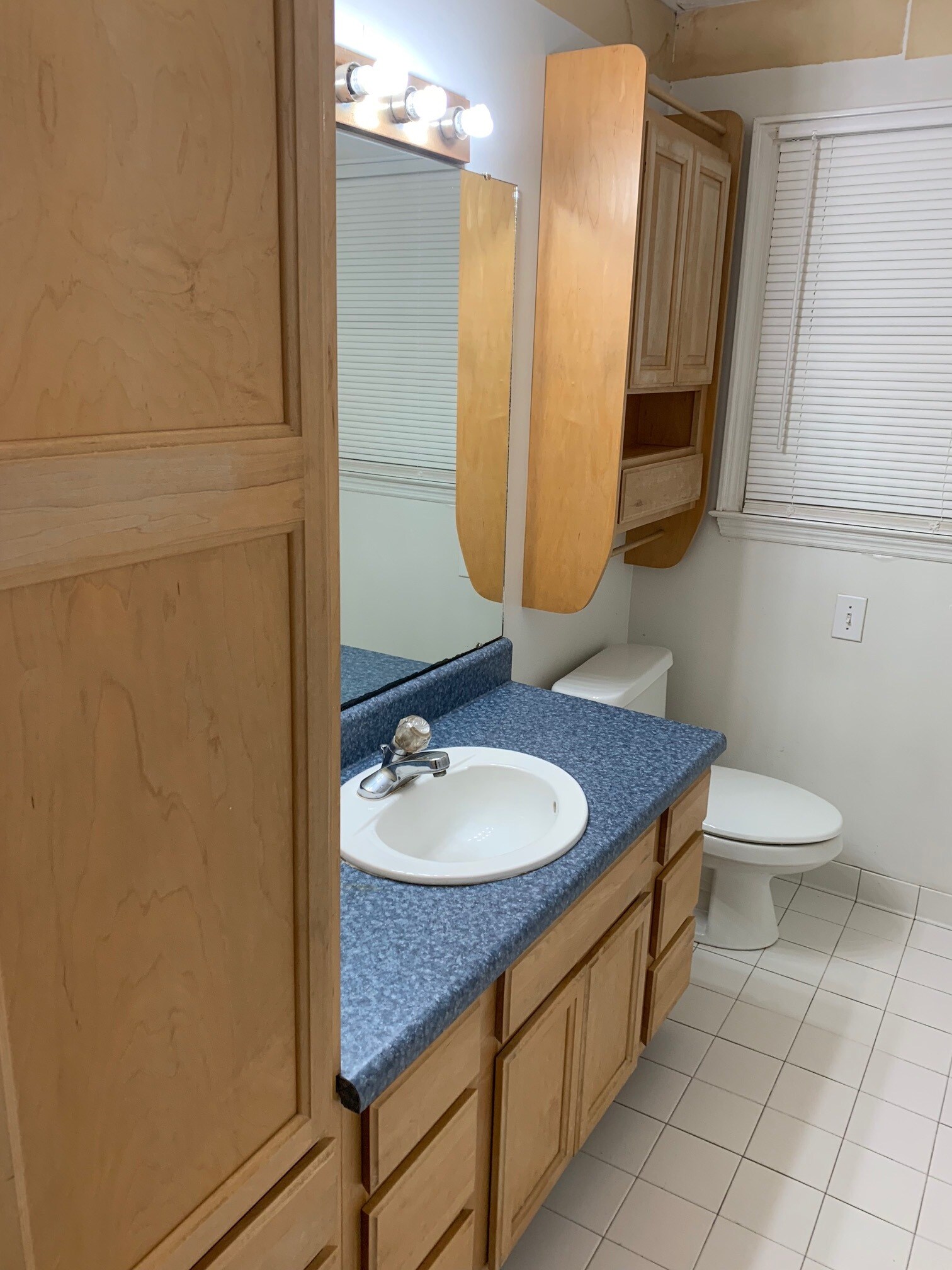 Building Photo - 602 Harper Ave