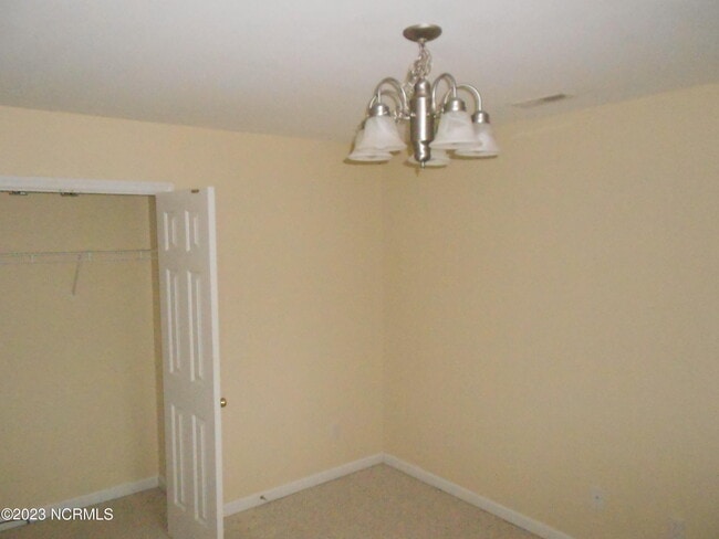 Building Photo - 3960 Winds Ridge Dr