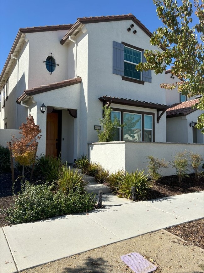 Primary Photo - Beautiful Roseville House