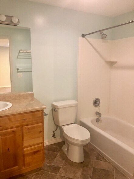 Bathroom with tube - 11769 S Sun Tea Way