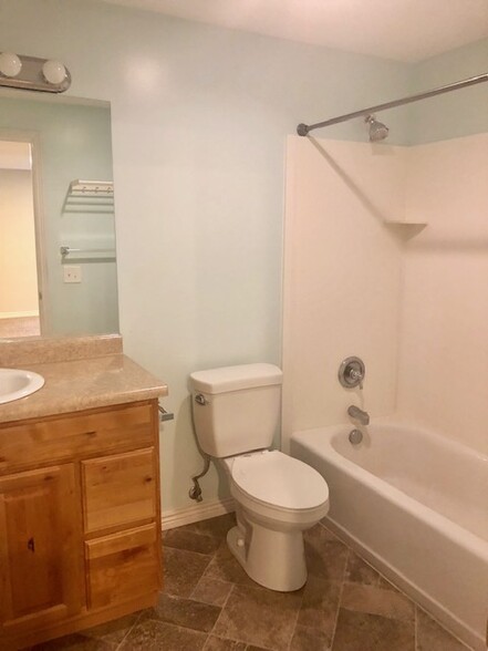 Building Photo - 11769 S Sun Tea Way