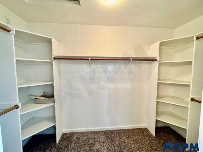 Building Photo - 18515 Monte Vista Dr