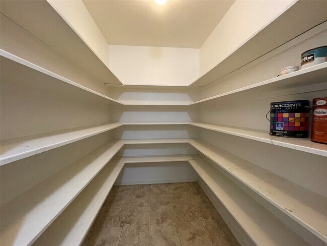 Building Photo - 15723 Crooked Arrow Dr