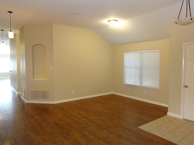 Building Photo - 4848 Carrotwood Dr