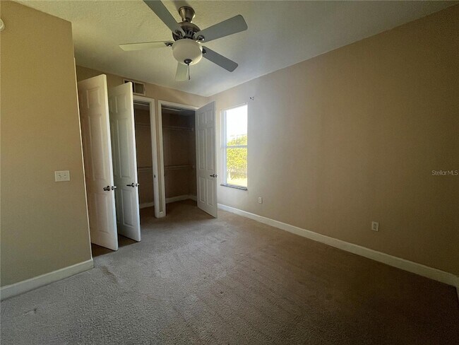 Building Photo - 2013 Grand Oak Dr