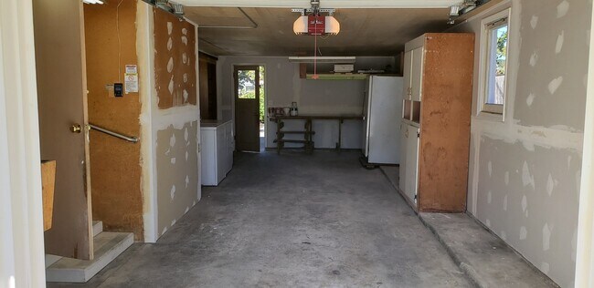 Building Photo - Excellent, Well Preserved and Restored 3 Bedroom Home - Available Soon!