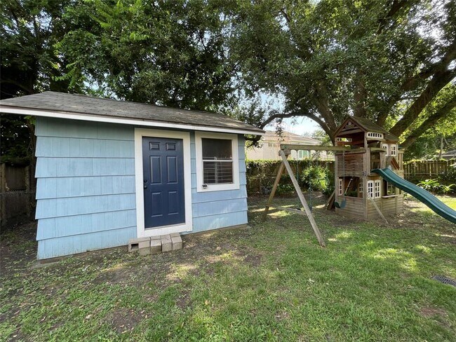 Building Photo - 3229 Westridge St