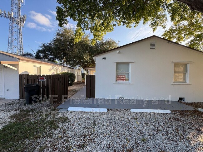 Building Photo - 911 NW 62 Ave