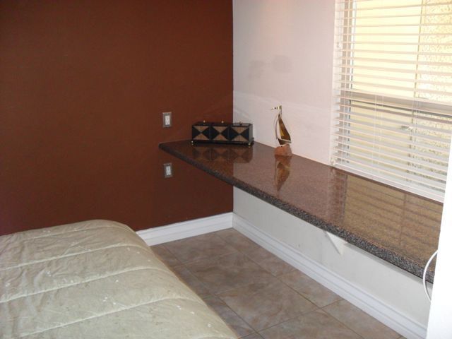 Building Photo - 270 E Flamingo Rd