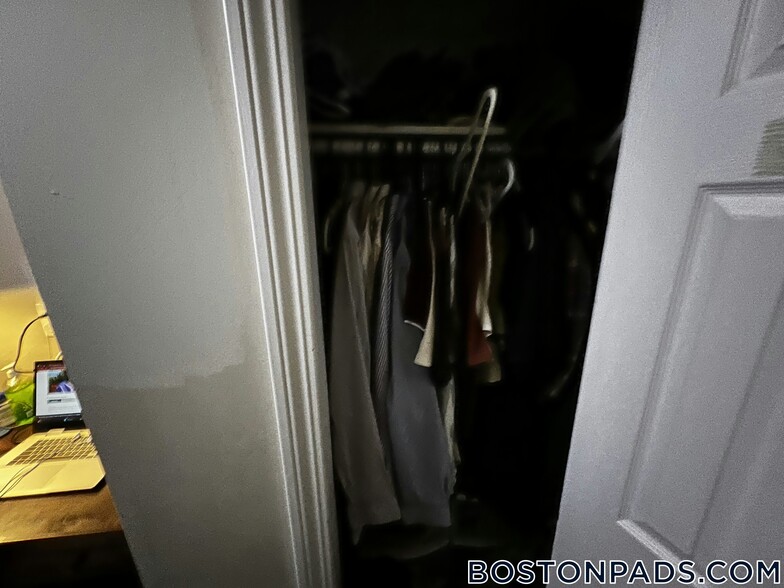 Building Photo - 12 Shepherd Ave