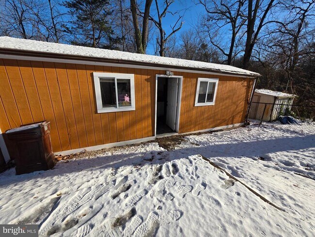 Building Photo - 1342 Edna Rd