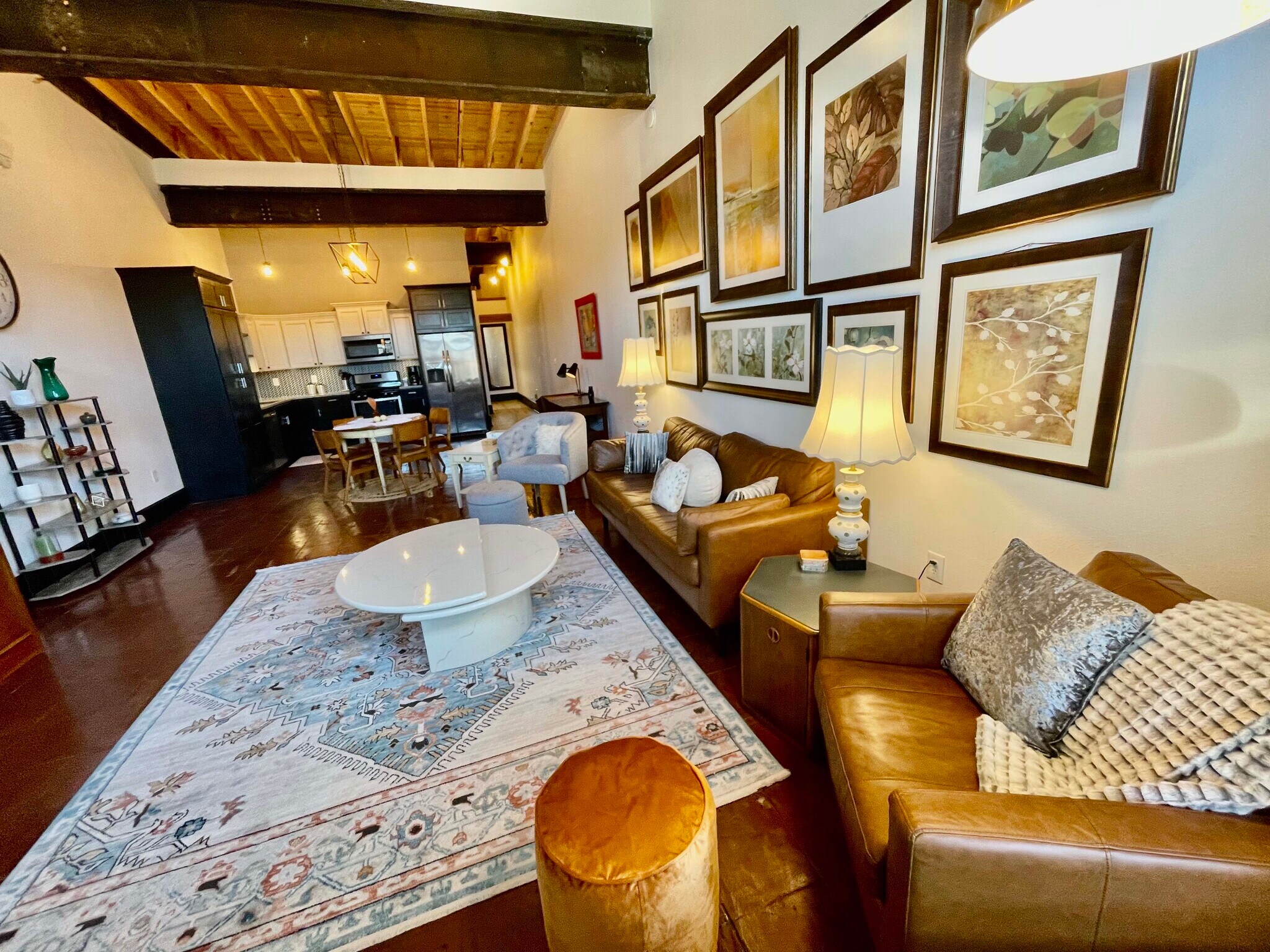 Building Photo - 719 S. Baker St.