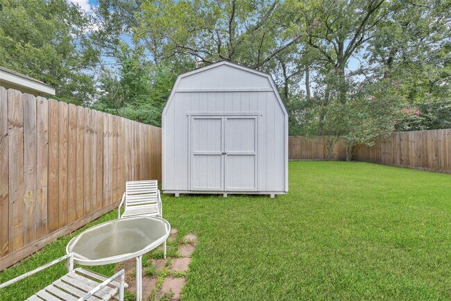 Building Photo - 5046 Willow Point Dr