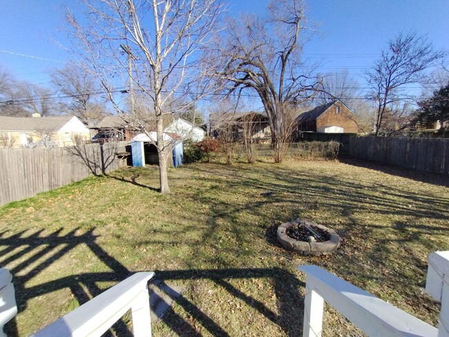 Building Photo - FOR LEASE | Tulsa | 2 Bed, 2 Bath Home - $...