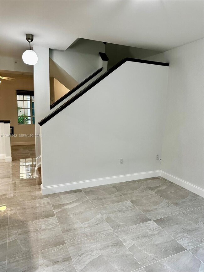 Building Photo - 2941 NE 185th St