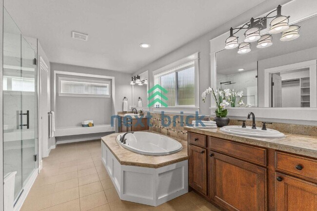 Building Photo - Spacious 4-Bed, 4-Bath Retreat in Sammamish – 3300 Sq Ft of Comfort and Style!