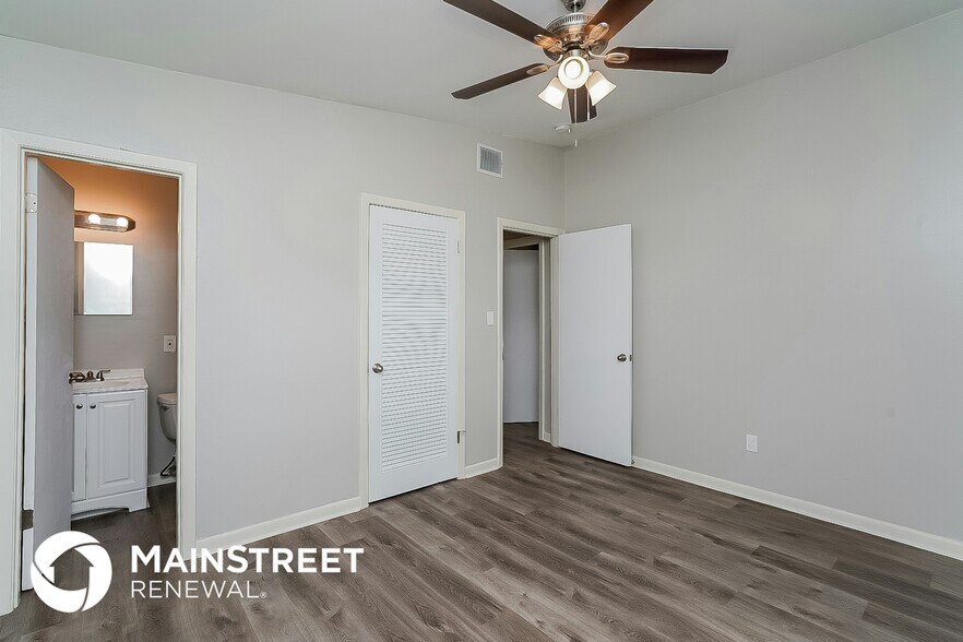 Building Photo - 1301 Wood Ave