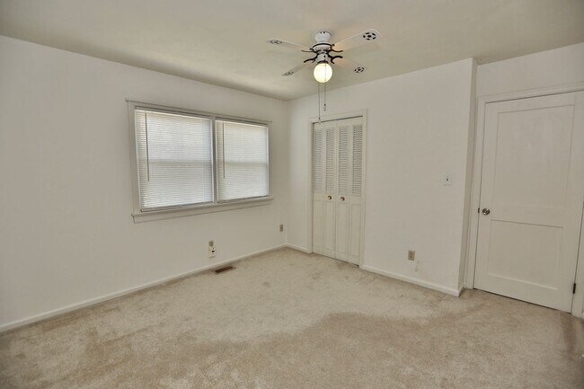 Building Photo - 1321 Conrad Ln