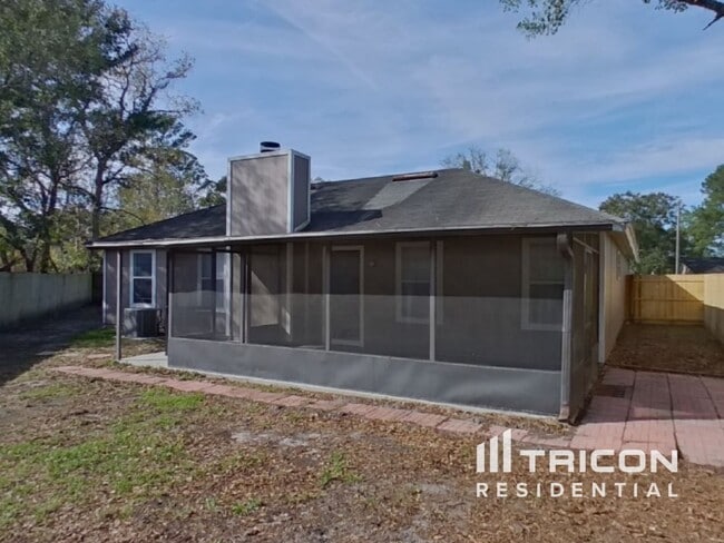 Building Photo - 8030 Peppermint Ln