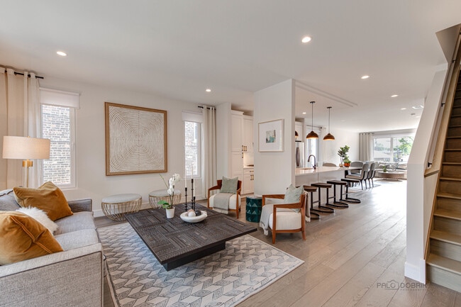 Building Photo - 1304 N Lawndale Ave