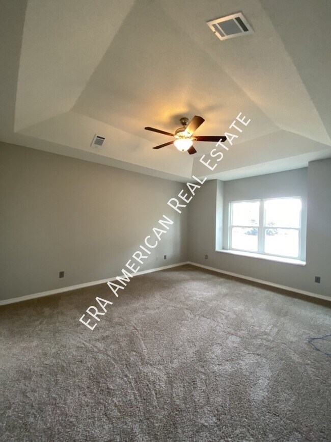 Building Photo - 2621 Barefoot Creek Cir