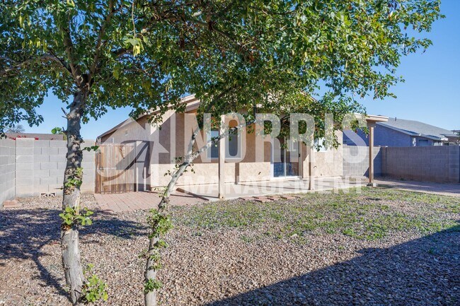 Building Photo - Freshly Updated Home with NO HOA