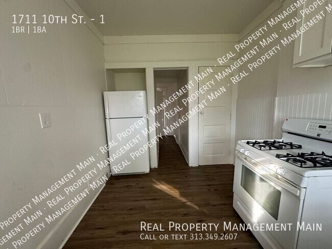 Building Photo - 1711 10th St