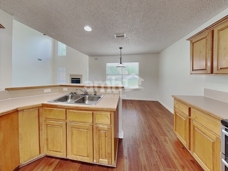 Building Photo - 3127 Majestic Oaks Ln