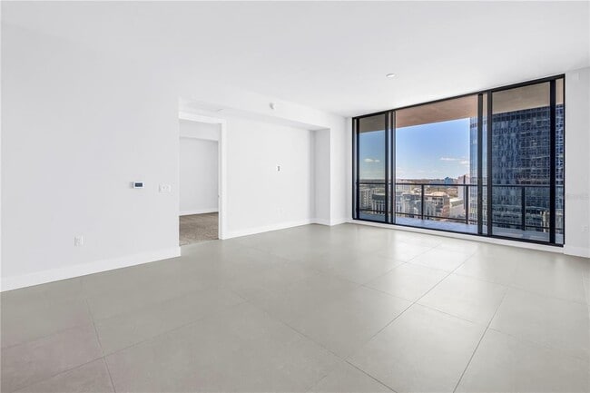 Building Photo - 275 1st Ave S