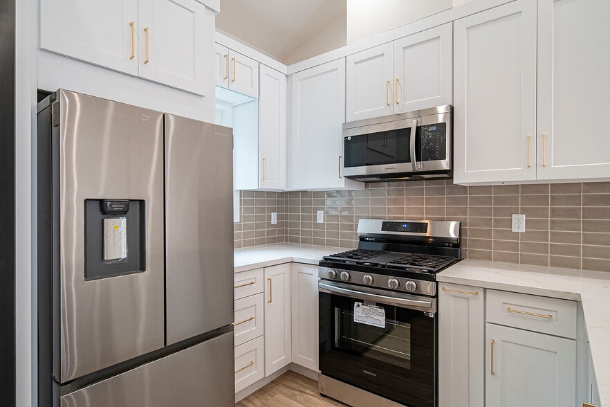 2618 - 2616 Glendale Blvd