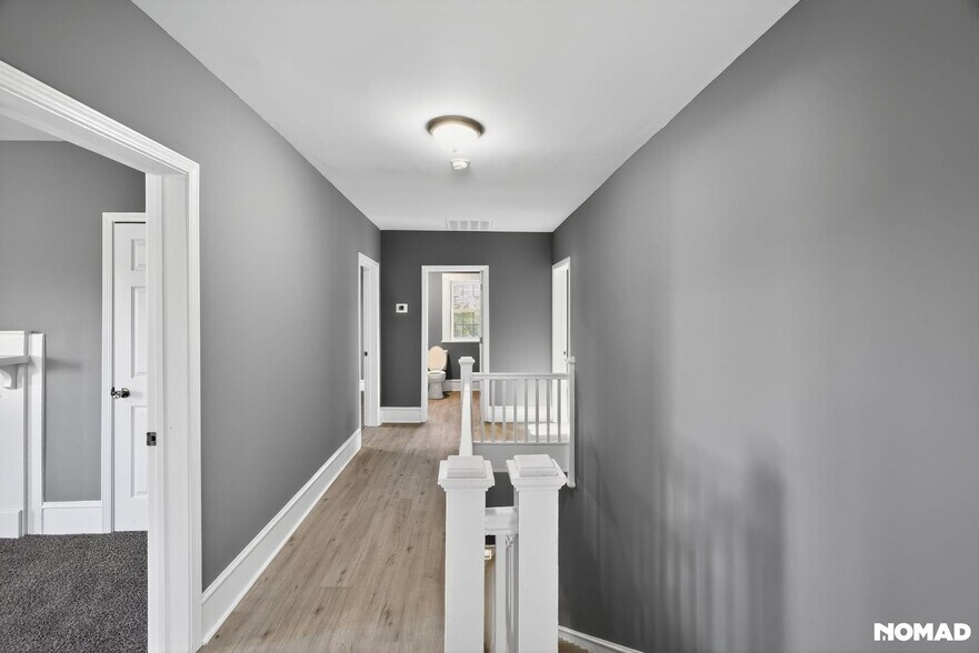 Building Photo - 512 Maple Ave