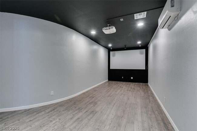 Building Photo - 2609 Chateau Clermont St