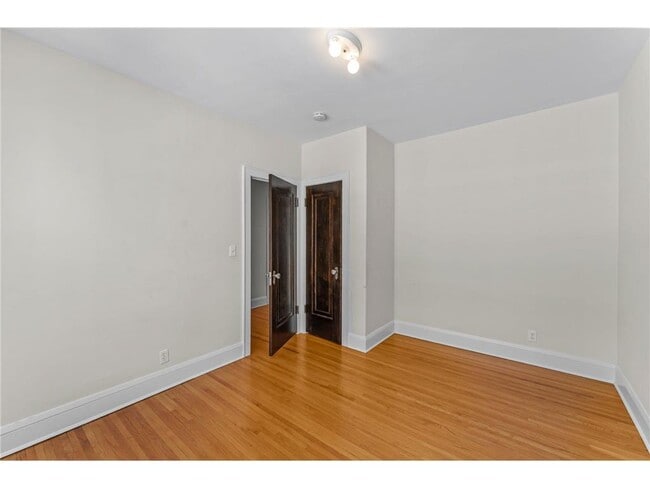Building Photo - 4437 Vincent Ave S