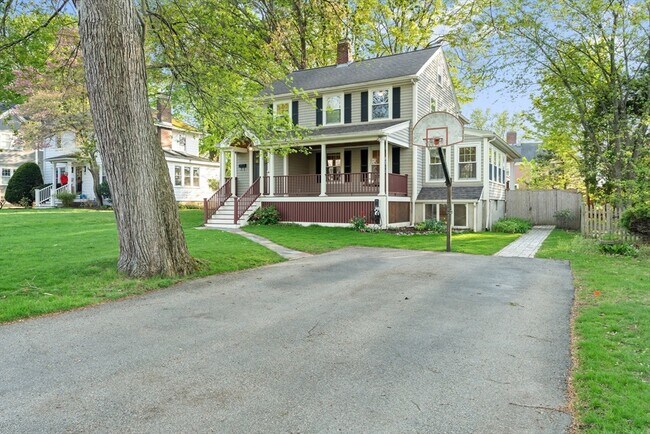Building Photo - 62 Harding Rd