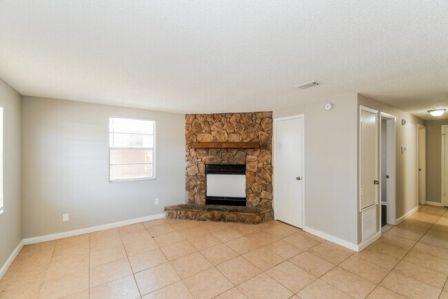 Building Photo - 7651 McCowan Dr